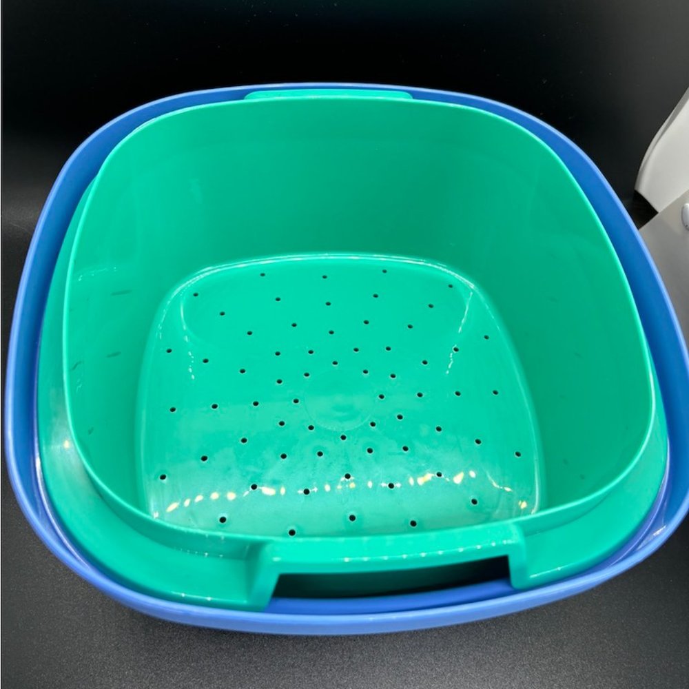 Tupperware Microwave Steamer - Picture 2 of 3